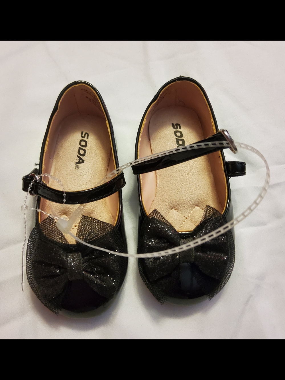 Soda Black Patent Girls' Mary Jane Shoes with Bow Accent SZ 6